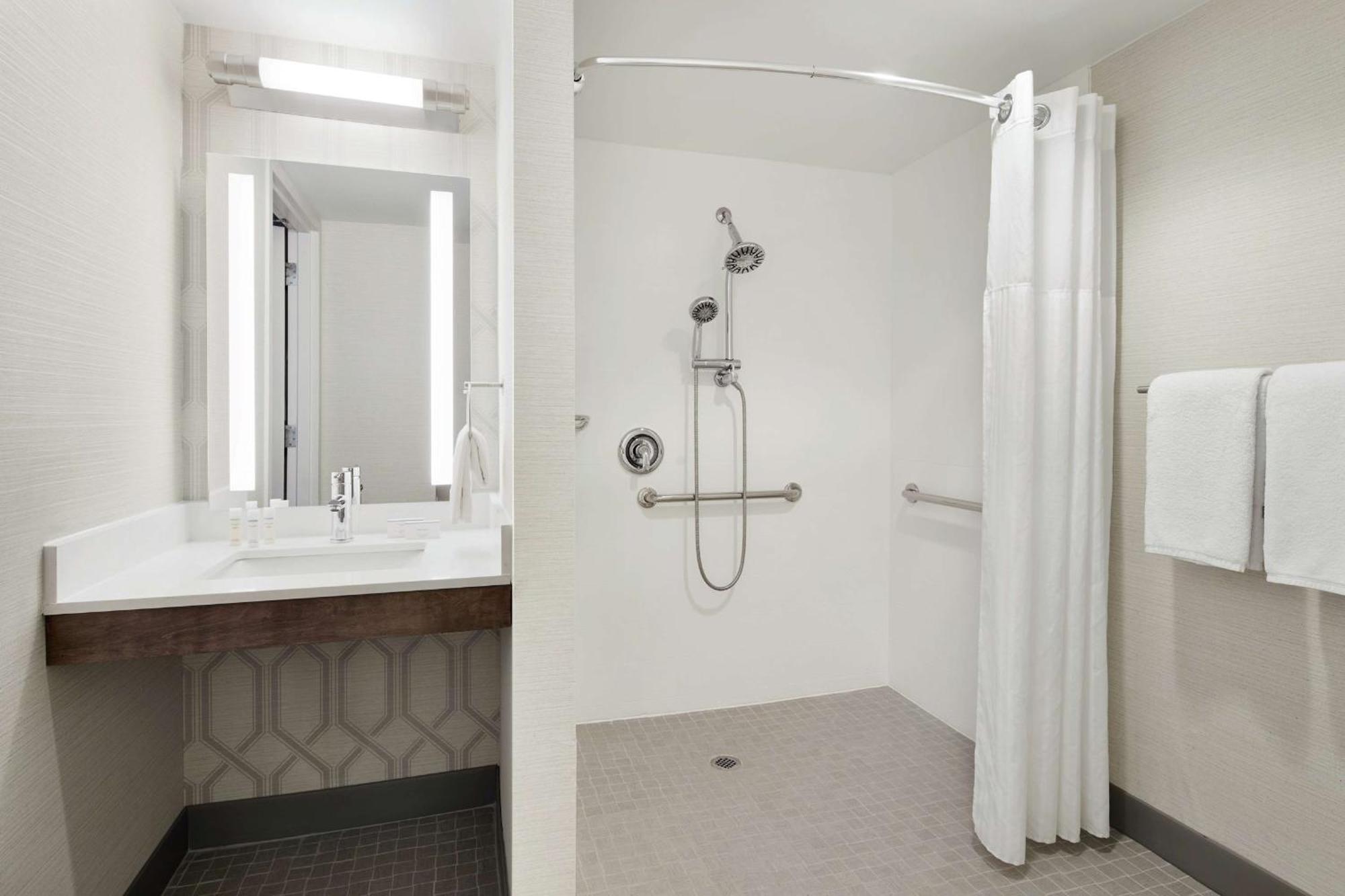 Hilton Garden Cincinnati Northeast Hotel Loveland